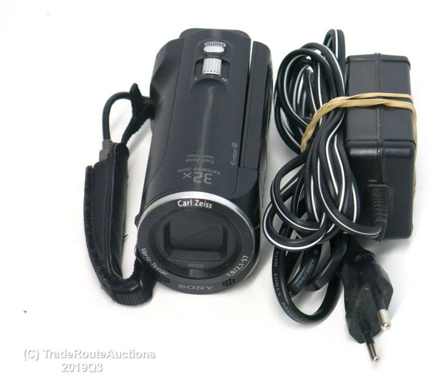 Sony HDR-CX220 HD Camcorder 32X ZOOM 8.9 MEGAPIXELS HANDYCAM