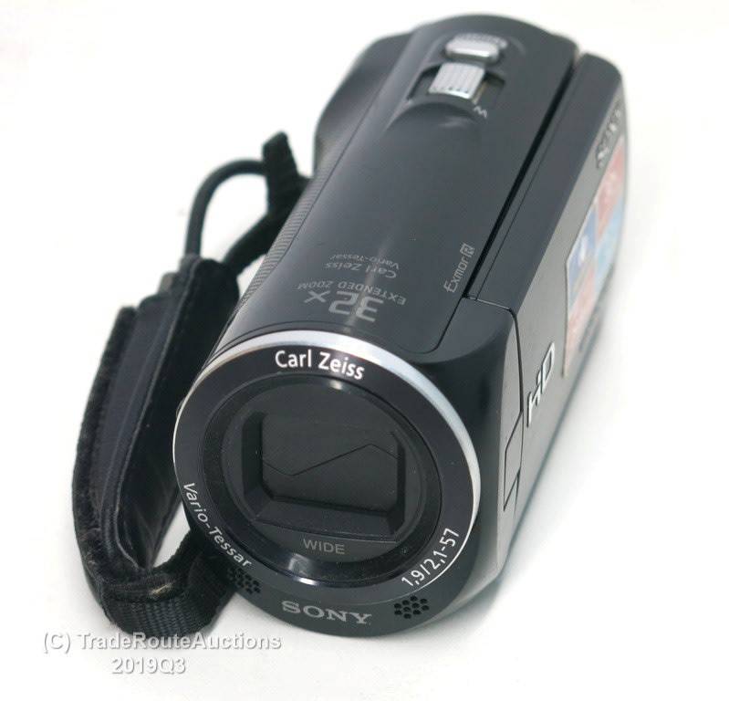 Sony HDR-CX220 HD Camcorder 32X ZOOM 8.9 MEGAPIXELS HANDYCAM
