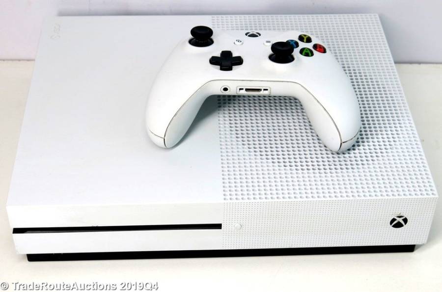 Microsoft Xbox One S 1TB Console (WHITE) Model 1681 + 1 Controller