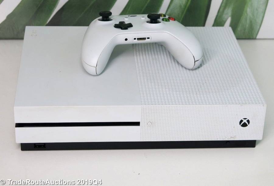 Microsoft Xbox One S 1TB Console (WHITE) Model 1681 + 1 Controller
