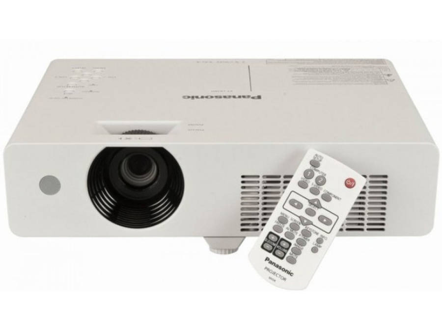 Panasonic PT-LX26H Portable Projector XGA + REMOTE [ ZERO HOURS ON LAMP - UNUSED ]