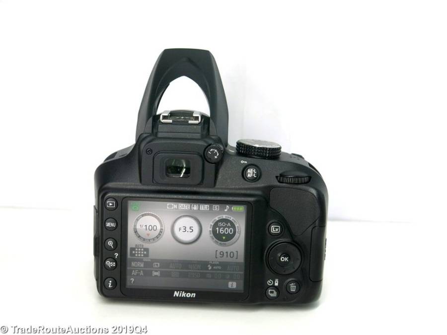 Nikon D3400 24.2 MP CMOS Digital SLR Camera body + Nikon AF-P 18-55 VR Lens Kit