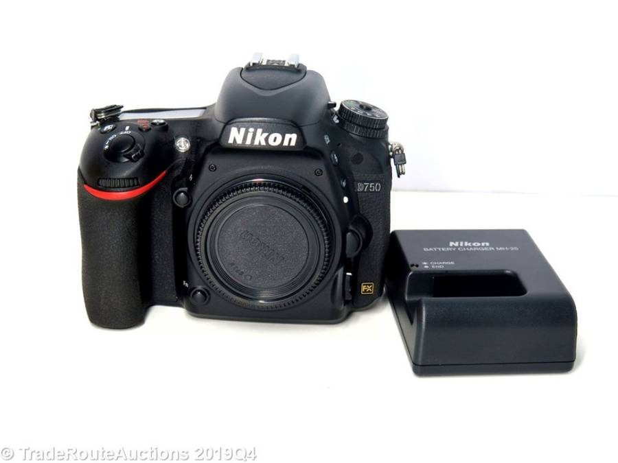 NIKON D750 | 24.3MP MEGAPIXELS | DIGITAL SLR CAMERA BODY | FX FORMAT | 6.5 FPS