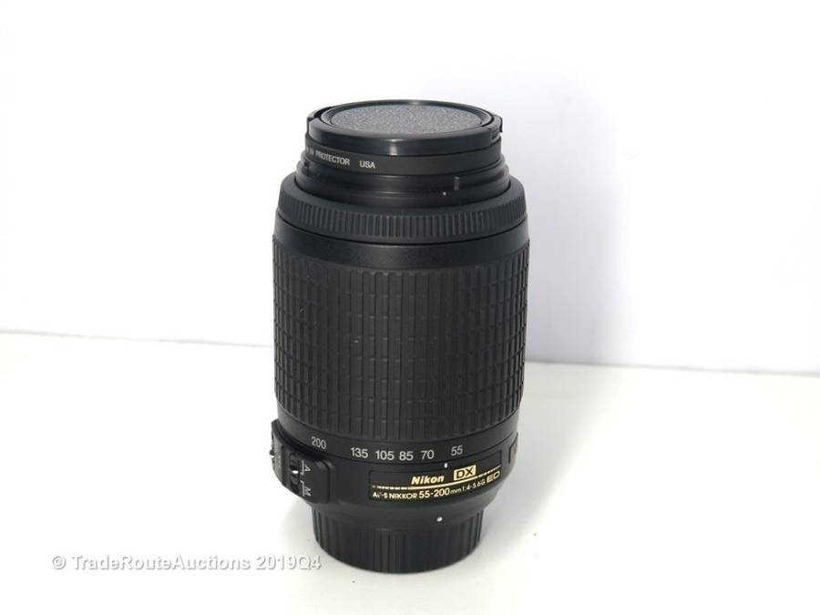 Nikon AF-S NIKKOR 55-200mm VR [ VIBRATION REDUCTION ] LENS