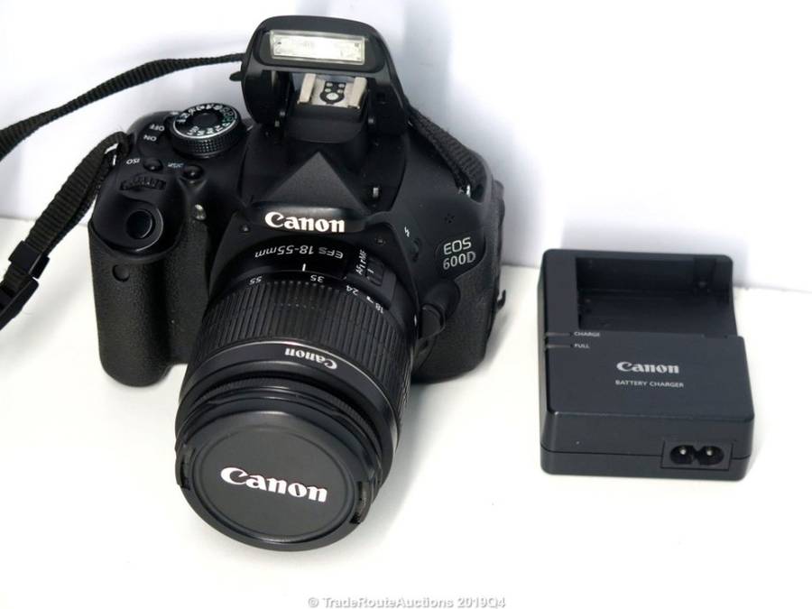 Canon EOS 600D DSLR CAMERA with Canon 18-55 Lens Camera Kit
