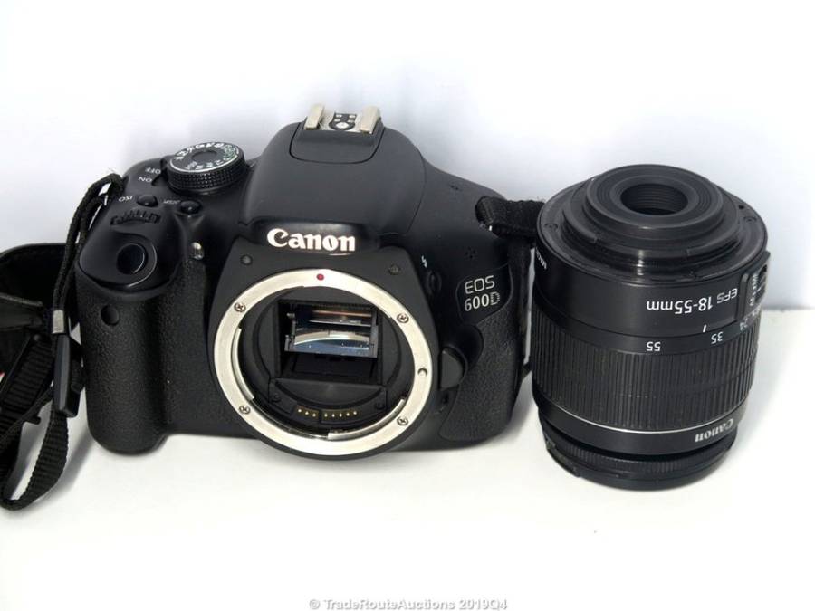 Canon EOS 600D DSLR CAMERA with Canon 18-55 Lens Camera Kit