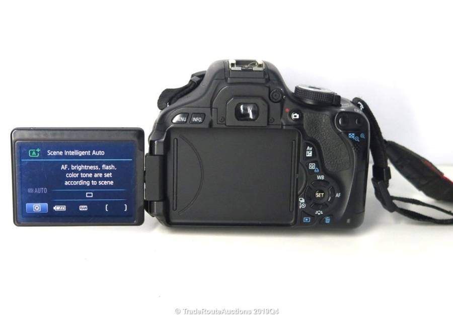 Canon EOS 600D DSLR CAMERA with Canon 18-55 Lens Camera Kit
