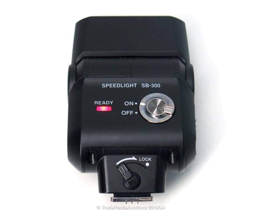 Nikon SB-300 AF Speedlight Flash for Nikon Digital SLR Cameras