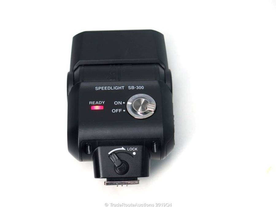 Nikon SB-300 AF Speedlight Flash for Nikon Digital SLR Cameras