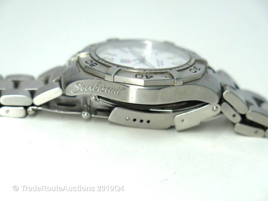 Tag Heuer Aquaracer Quartz Mens Wristwatch Model WAF1111 White Dial