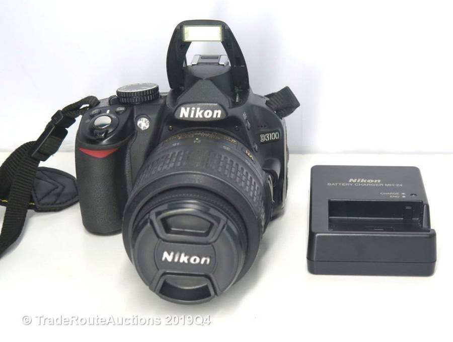 NIKON D3100 DSLR CAMERA 14.2 megapixels +  18-55mm MM PROFESSIONAL DSLR LENS KIT