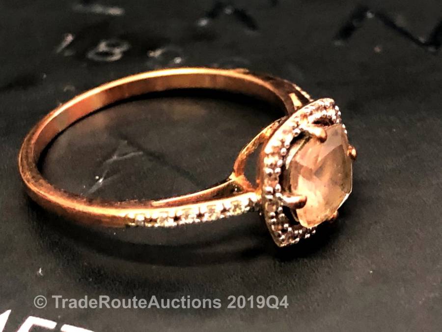 STERNS 9ct Rose Gold ring - White Sapphire & Morganite - Valuation & Invoice included