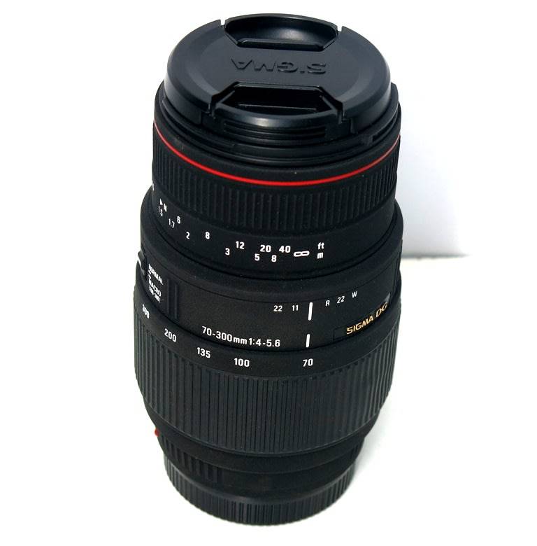SIGMA DG 70-300mm Telephoto Zoom Lens for SONY / MINOLTA DSLR CAMERAS
