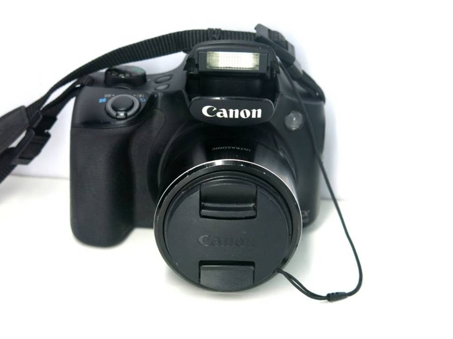 Boxed Canon Powershot SX60 HS 16.1MP Digital Camera 65x Optical Zoom Lens 3-inch LCD Tilt Screen
