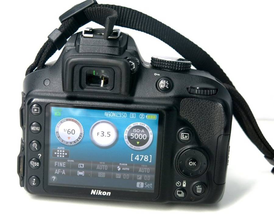 Nikon D3300 24.2 MP CMOS Digital SLR with AF-S DX NIKKOR 18-55mm f/3.5-5.6G VR II Zoom Lens (Black)