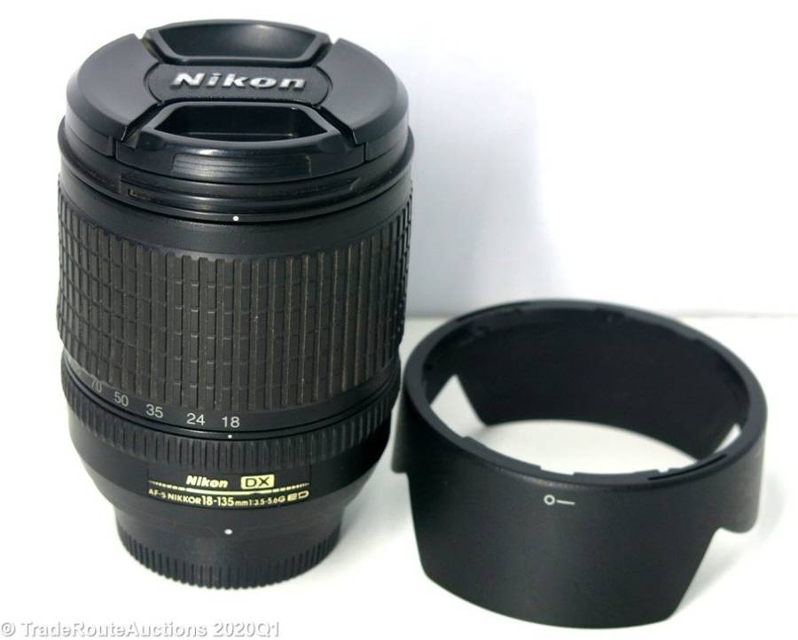 Nikon 18-135mm f/3.5-5.6G ED-IF AF-S DX Zoom-Nikkor Lens for Nikon Digital SLR Cameras