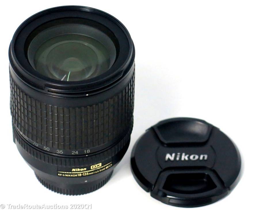 Nikon 18-135mm f/3.5-5.6G ED-IF AF-S DX Zoom-Nikkor Lens for Nikon Digital SLR Cameras