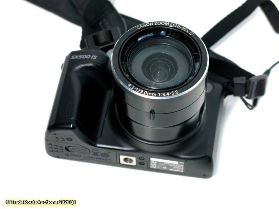 Canon PowerShot SX500 IS 16.0 MP with 30x Wide-Angle Optical IS Zoom and 3.0-Inch LCD