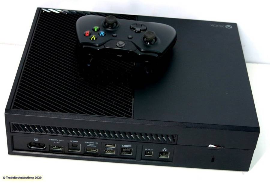 Microsoft Xbox One 1TB Model 1540 Gaming Console + 1 Controller