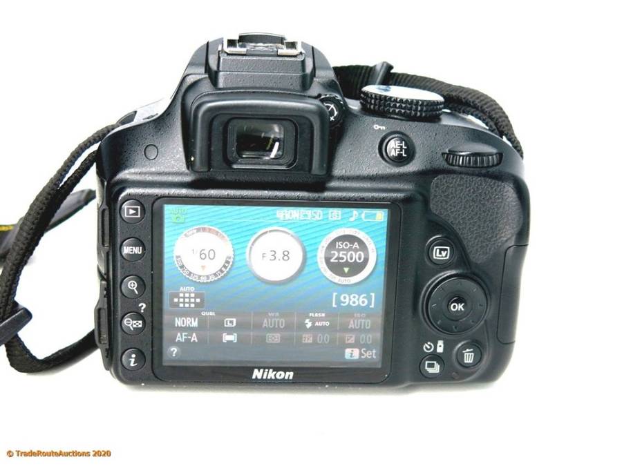Nikon D3300 24.2 MP DSLR + 18-55 DX LENS KIT @@ R1 NO RESERVES @@
