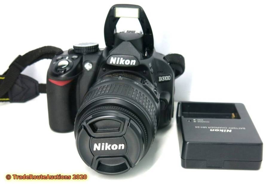 NIKON D3100 DSLR Camera 14.2 megapixels + Nikon 18-55mm Lens Kit