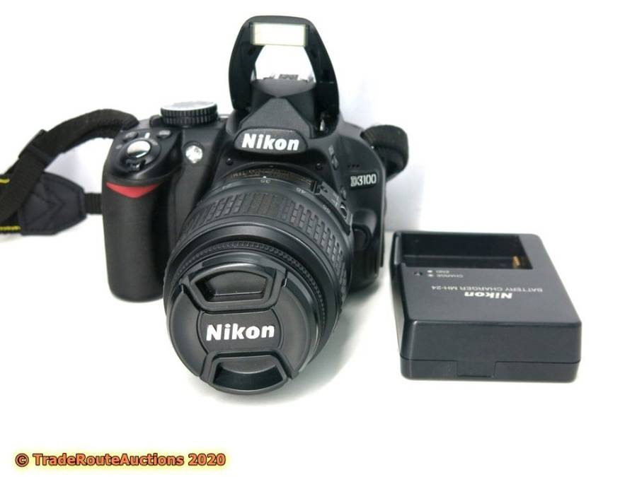 NIKON D3100 DSLR Camera 14.2 megapixels + Nikon 18-55mm Lens Kit
