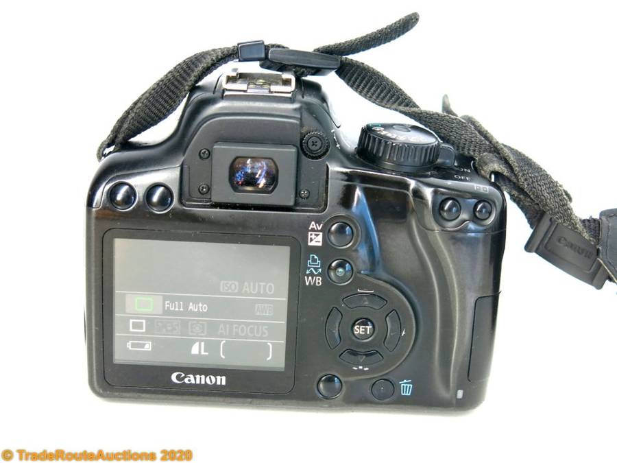 Canon EOS 1000D Digital SLR camera plus Canon 18-55mm Lens Professional KIT