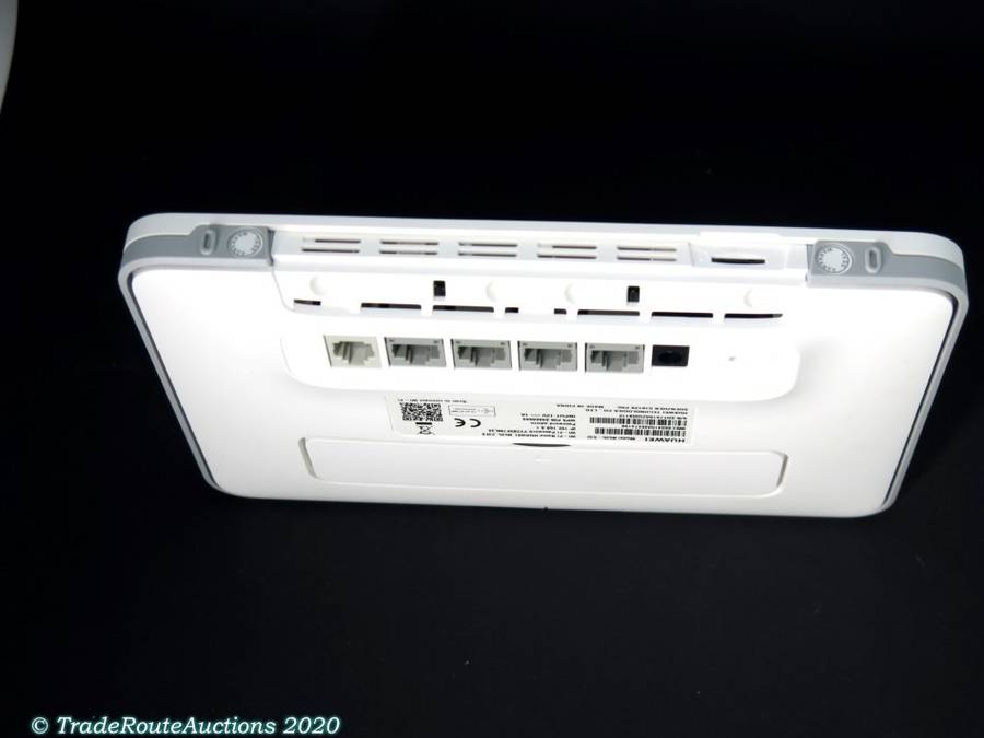 Huawei 4G Router 3 Pro B535, 4G 300Mbps Mobile WiFi Router | Uses SIM Card | BOXED