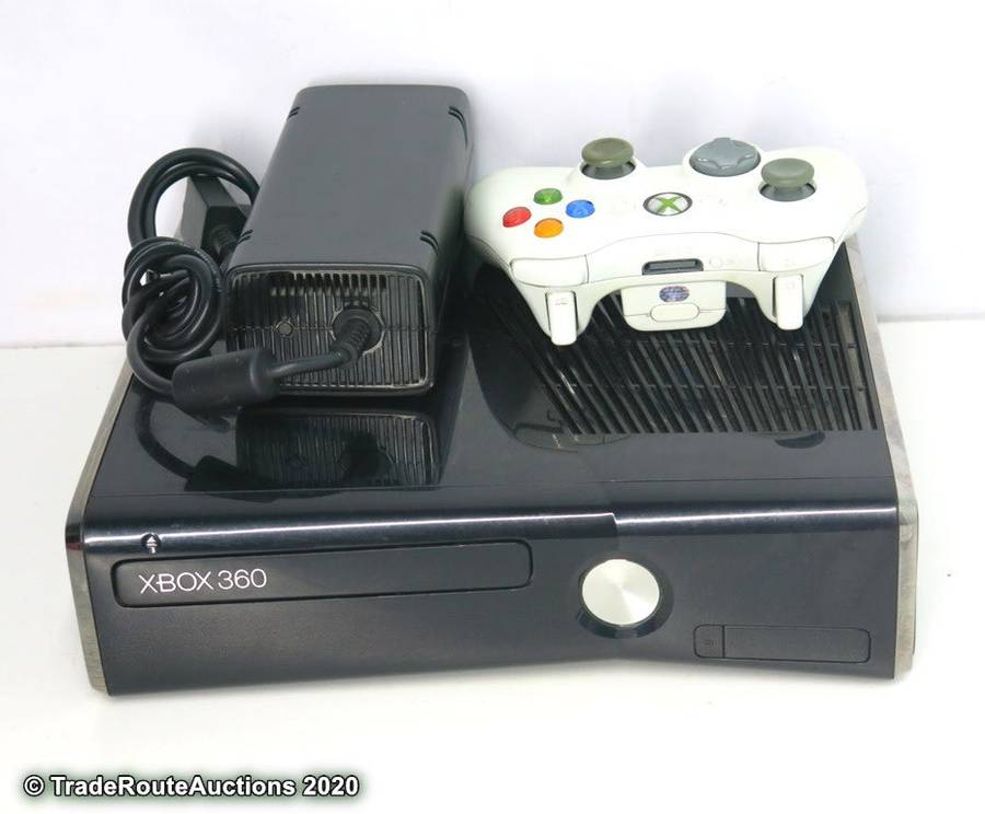 Microsoft Xbox 360 S Gaming Console + 1 Controller Model 1439
