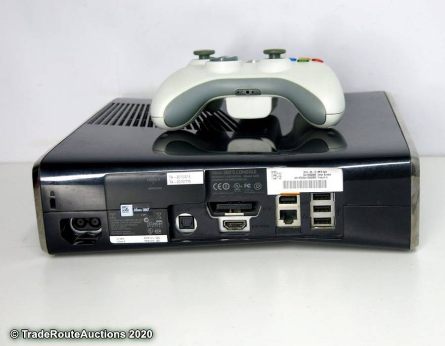 Microsoft Xbox 360 S Gaming Console + 1 Controller Model 1439