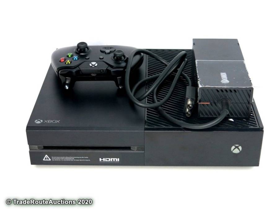 Microsoft Xbox One 500GB Model 1540 Gaming Console + 1 Controller