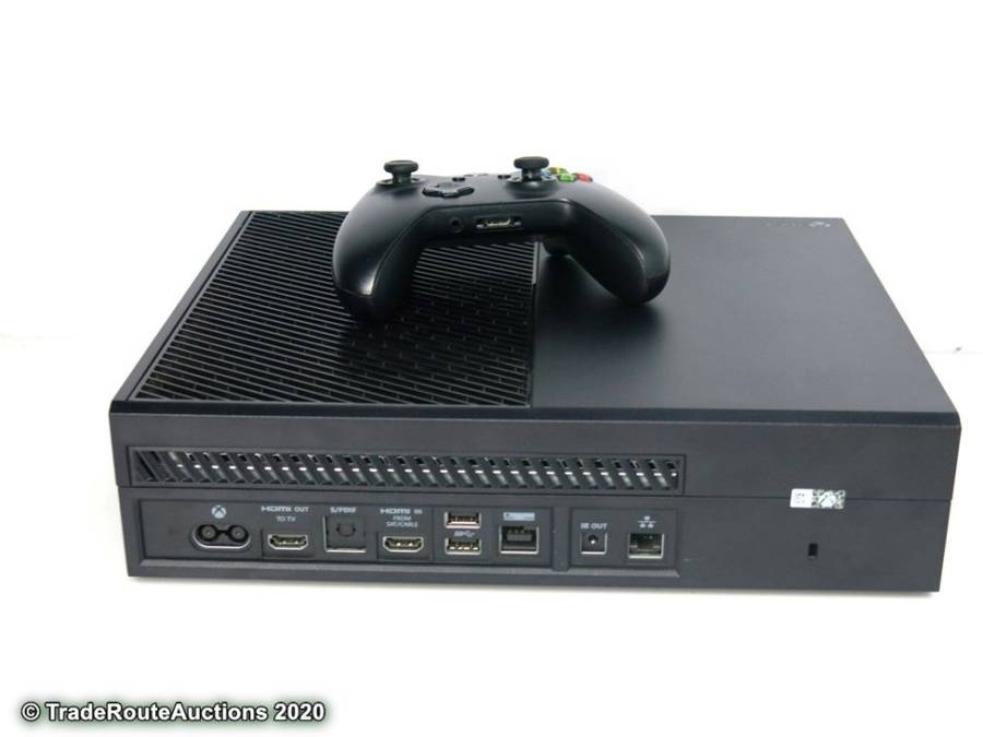 Microsoft Xbox One 500GB Model 1540 Gaming Console + 1 Controller