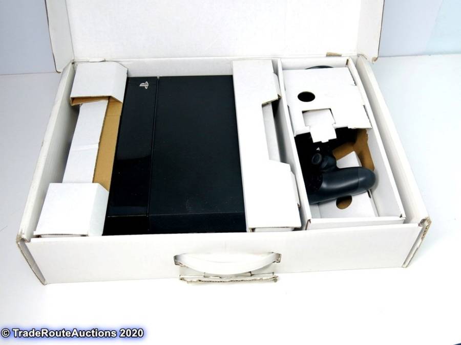 Sony PS4  PlayStation 4 console  CUH-1116A - Jet Black  *** SONY PS4 ***