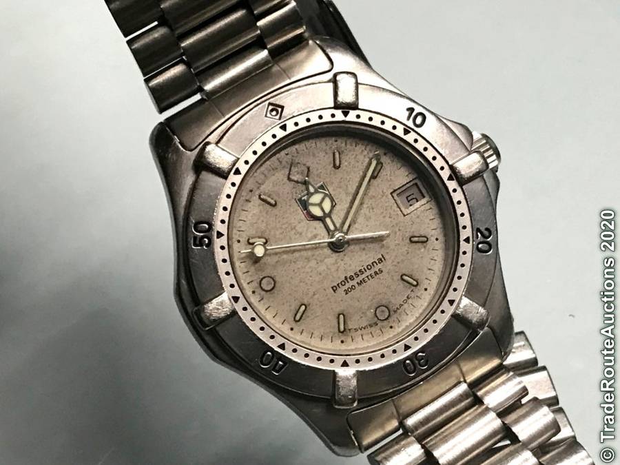 TAG Heuer Professional Midsize watch Stainless steel bracelet 962.213R