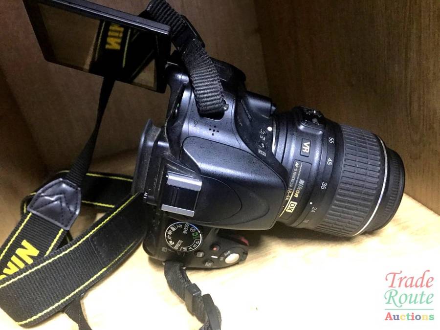 NIKON D5100 DSLR CAMERA BODY + 18-55mm MM VR LENS KIT