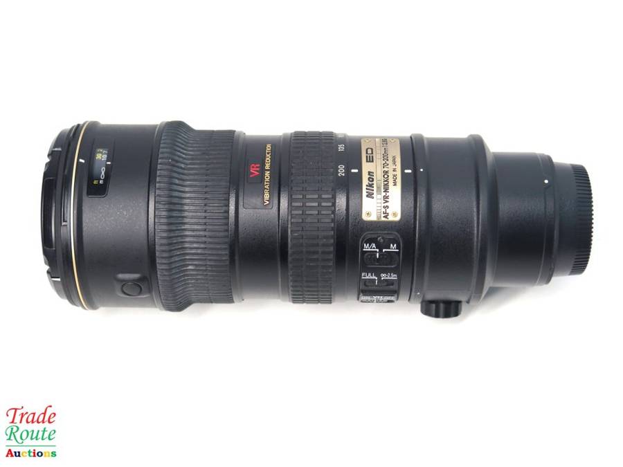 Nikon 70-200mm f2.8G ED-IF AF-S VR Zoom Lens   *** NIKON *** Full Frame lens