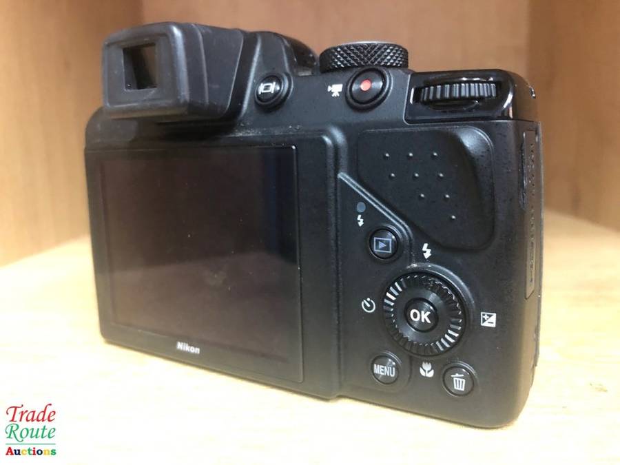 Nikon CoolPix P530 16 MP CMOS Digital Camera with 42x Zoom Lens and Full HD