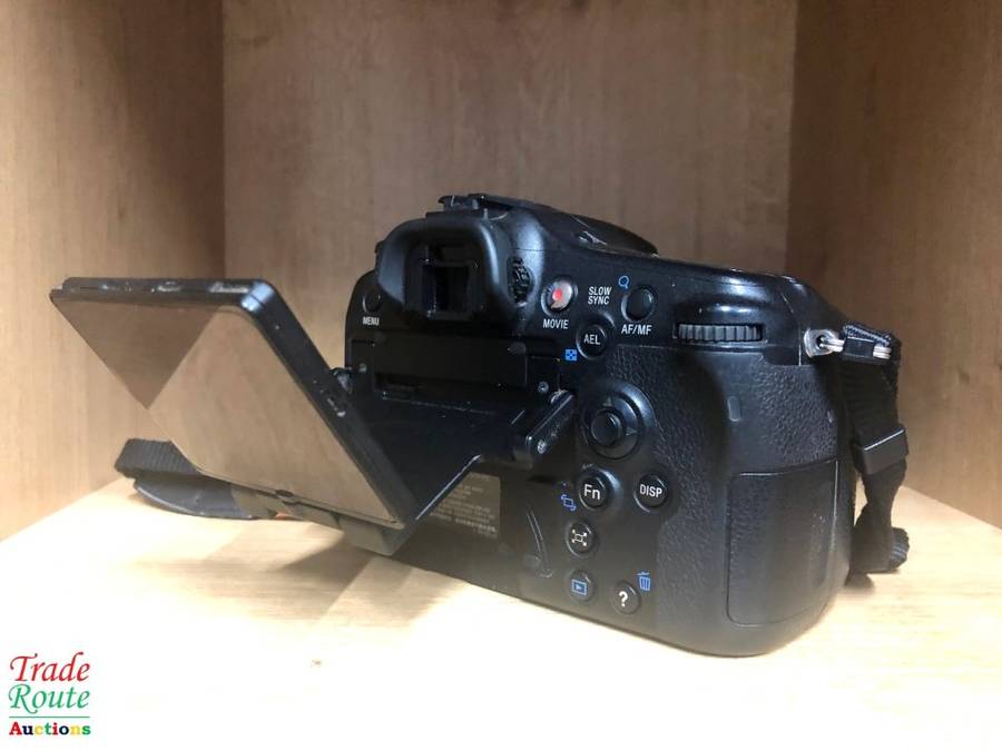 Sony Alpha SLT-A77 DSLR Digital Camera (Body Only) 24.3 MegaPixels Professional BODY