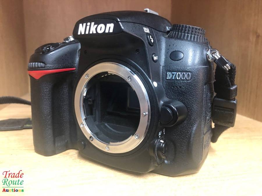 NIKON D7000 DSLR CAMERA Body (ONLY) 16.2 Megapixels