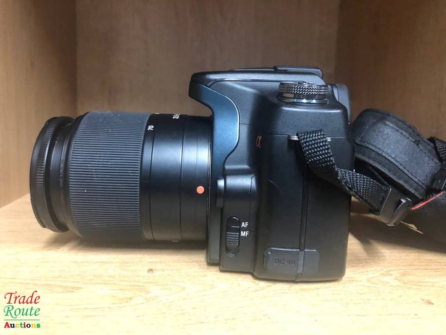 SONY ALPHA A100 DSLR PROFESSIONAL DIGITAL CAMERA + 18-70mm SONY LENS KIT