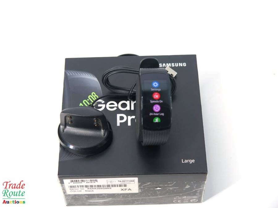 BOXED / BLACK / LARGE - Samsung Gear Fit2 Pro Fitness Tracker Large SM-R365 GPS Sports Band
