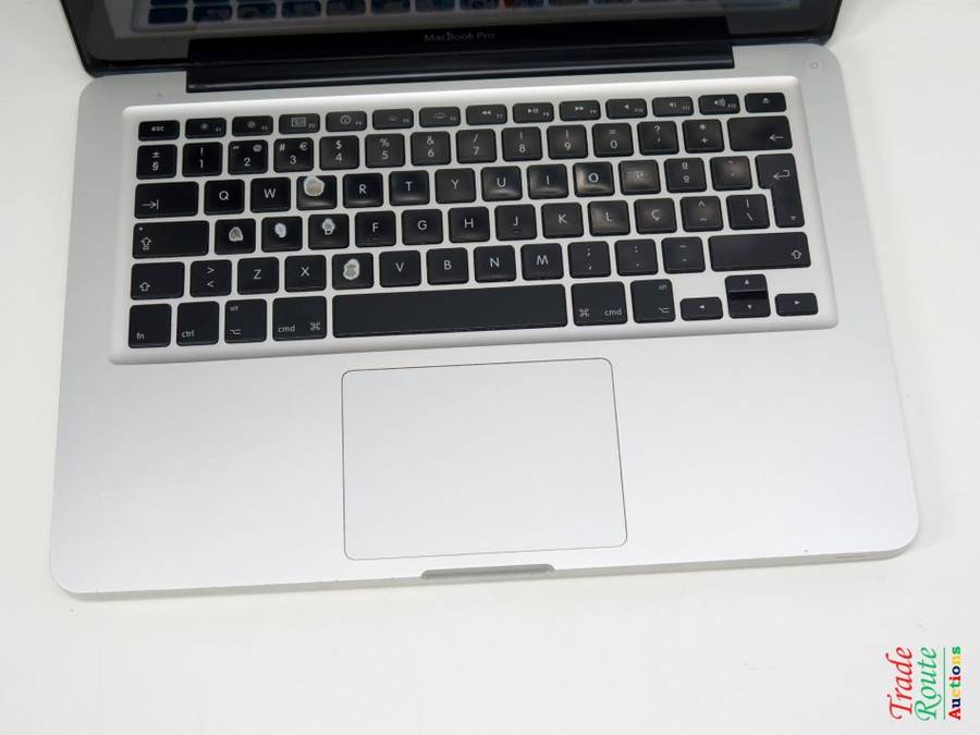 MacBook Pro 13.3-inch | Core 2 DUO | 2GB RAM | 320GB HDD | INTEL HD GRAPHICS