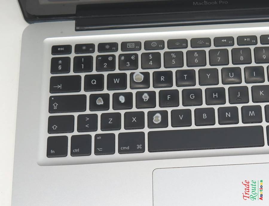 MacBook Pro 13.3-inch | Core 2 DUO | 2GB RAM | 320GB HDD | INTEL HD GRAPHICS