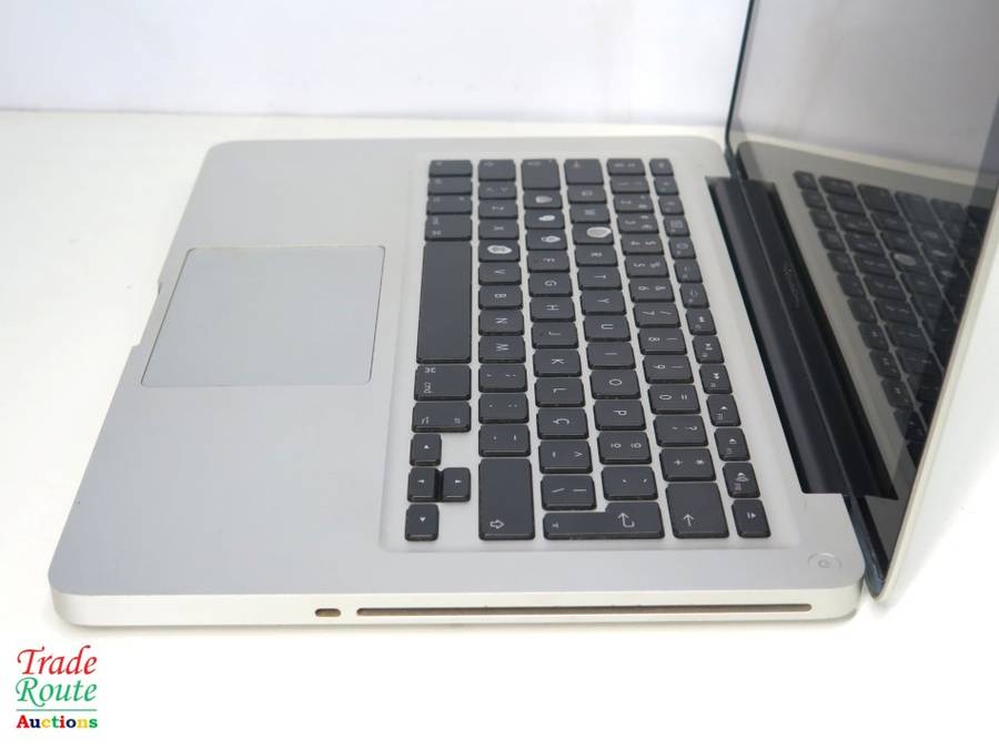 MacBook Pro 13.3-inch | Core 2 DUO | 2GB RAM | 320GB HDD | INTEL HD GRAPHICS