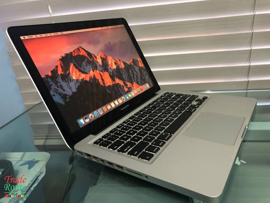 MacBook Pro 13.3-inch | Core i7 2.9GHz | 8GB RAM | 1TB HDD | INTEL HD GRAPHICS