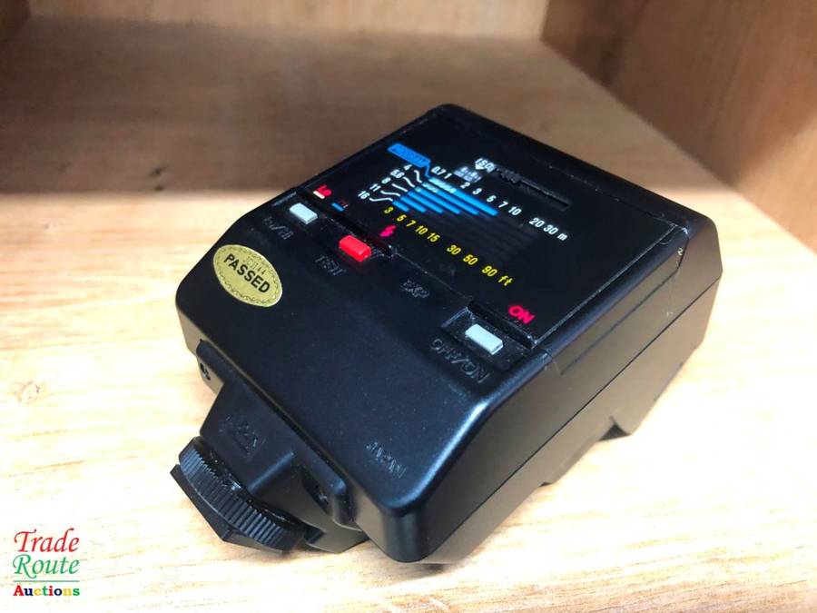 MINOLTA PROGRAM 2800 AF FLASH (WORKS ON CANON DSLR)