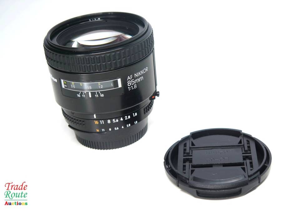 Nikon 85mm f/1.8D AF Nikkor Lens for Nikon SLR Cameras