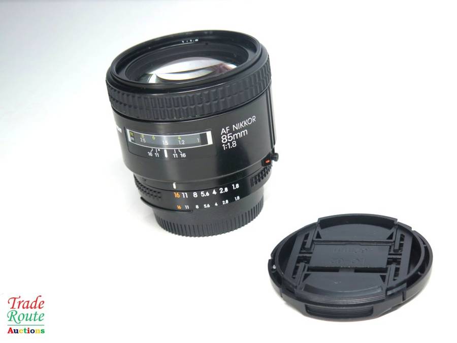 Nikon 85mm f/1.8D AF Nikkor Lens for Nikon SLR Cameras