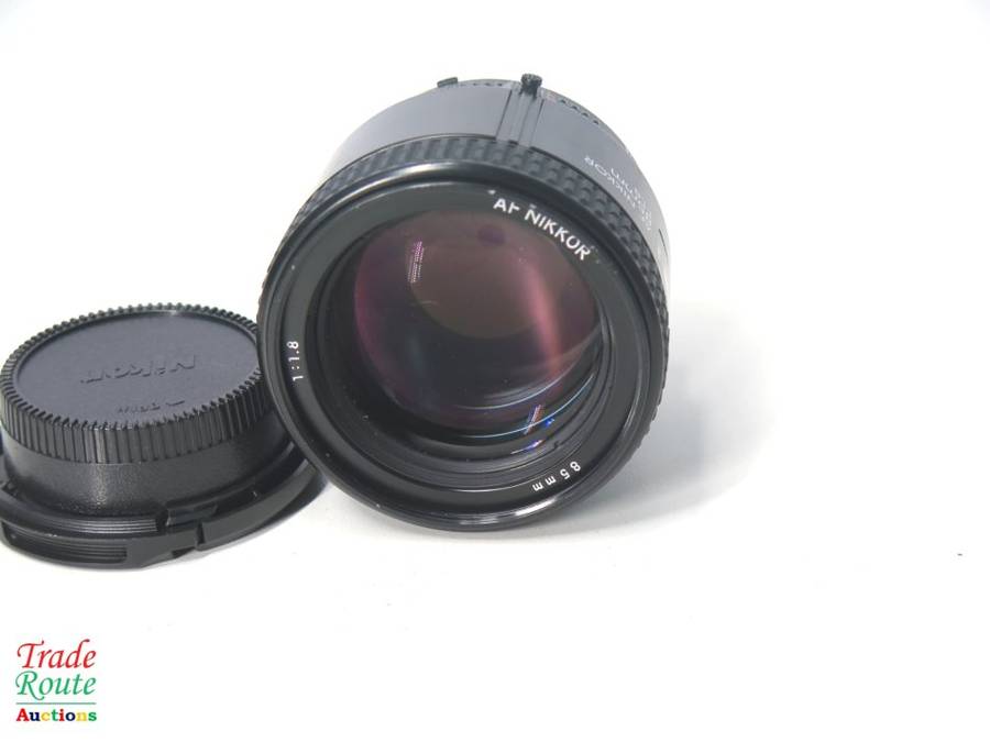 Nikon 85mm f/1.8D AF Nikkor Lens for Nikon SLR Cameras
