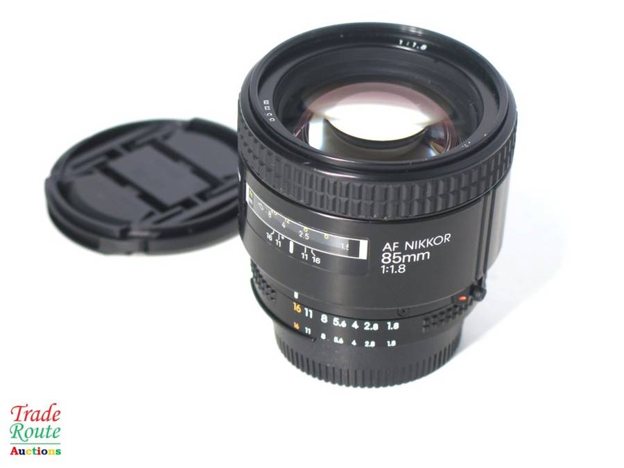 Nikon 85mm f/1.8D AF Nikkor Lens for Nikon SLR Cameras